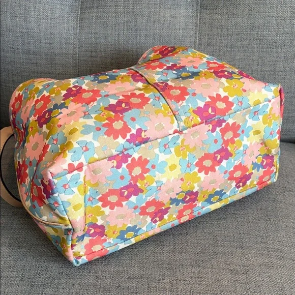 COACH Peyton Floral Print Coated Canvas Bucket Bag 17”x13”x5” - Picture 7 of 17